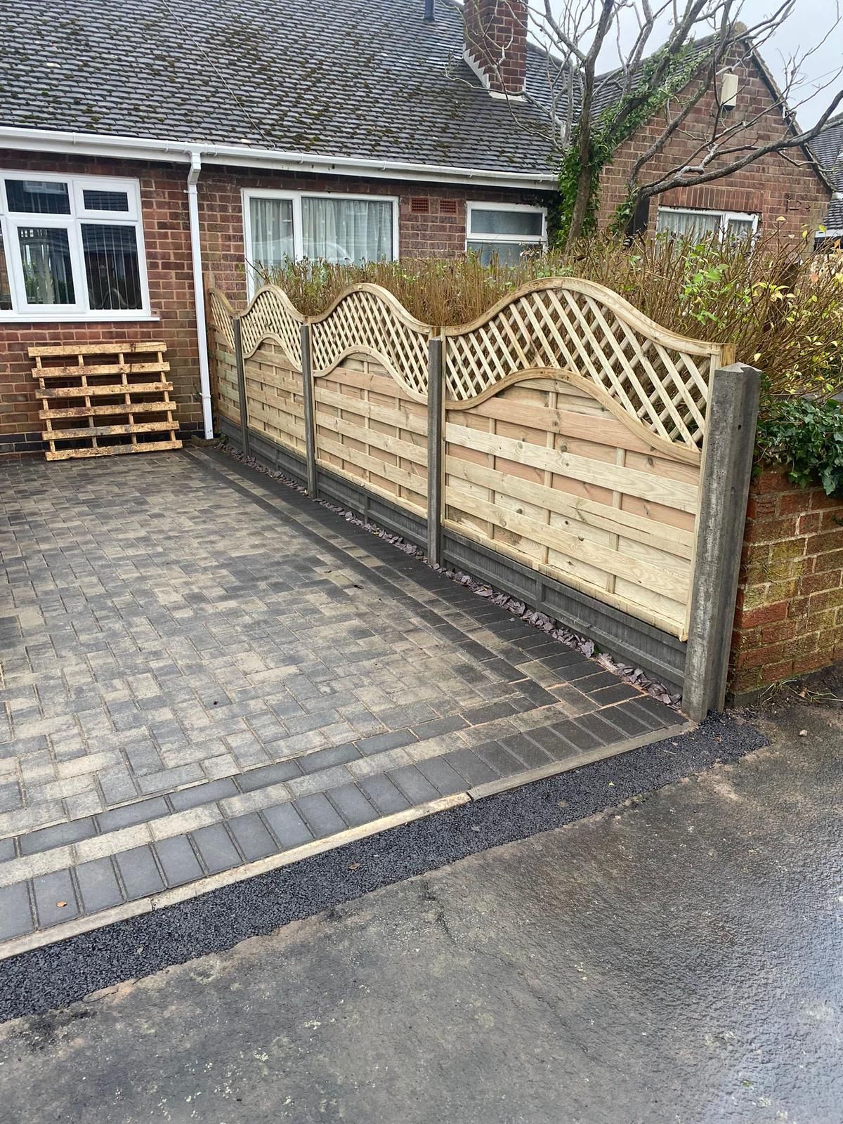 Resin bound driveway installation